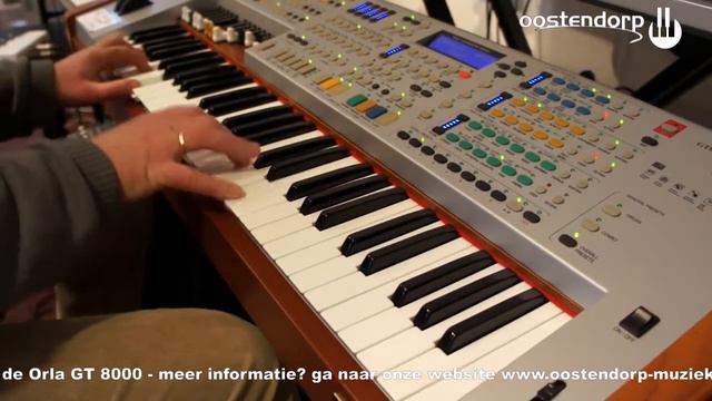 Orla GT 8000 keyboard bij Oostendorp Muziek смотреть онлайн