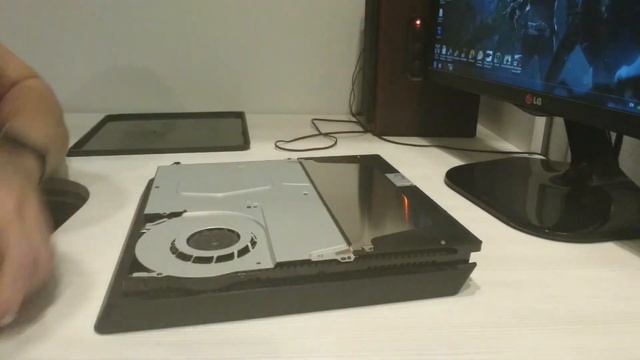 Разборка и Чистка PS 4 slim спустя 2 года. смотреть онлайн