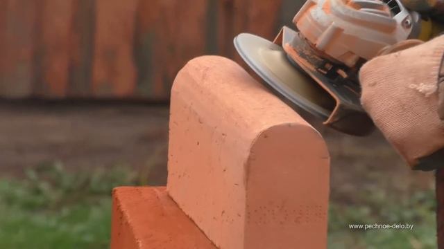 121. Русская печь с лежанкой// перекрываем лежанку// вытачиваем кирпичи//Пинск смотреть онлайн