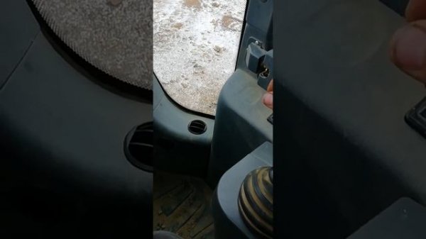 Органы управления фронтального погрузчика SDLG