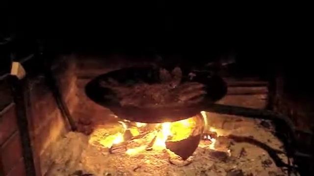 На даче в камине жарим рыбу смотреть онлайн