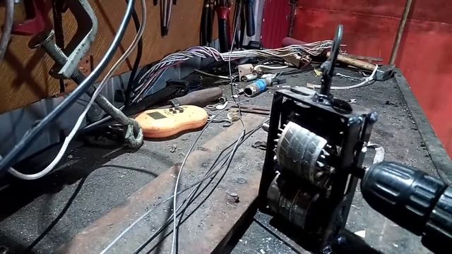 станок облегчающий жизнь сборщикам металлолома станок для снятия изоляции с проводов смотреть онлайн