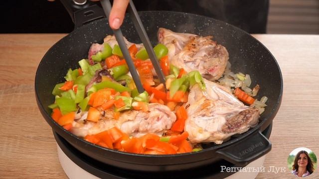 Очень простой способ вкусно приготовить куриные бедра. Мясо в овощной подливе смотреть онлайн