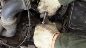 Замена выжимного подшипника сцепления KIA Cerato. Замена передних стоек и задних тормозных колодок.