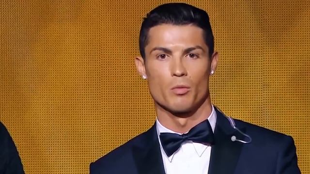 SIII! Почему Криштиану Роналду так странно празднует голы? Футбольные истории. @120 ЯРДОВ смотреть онлайн