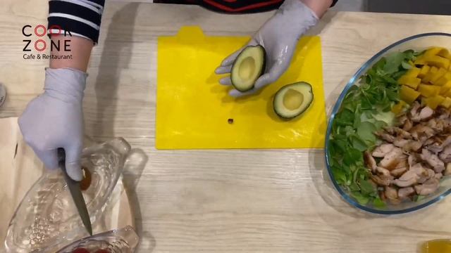 ВКУСНЫЙ, ЛЕГКИЙ И ПОЛЕЗНЫЙ «САЛАТ ИЗ МАНГО, АВОКАДО И КУРИЦЫ» смотреть онлайн