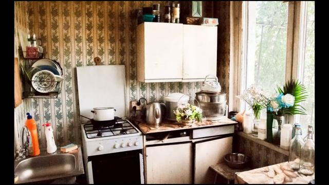Почему в СССР не устанавливали лифты в пятиэтажках?There is no elevator in the five-story buildings смотреть онлайн