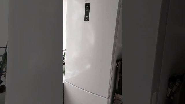 Холодильник Haier C2F636CWRG смотреть онлайн