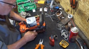 Husqvarna 340 ЗАМІНА ПОРШНЕВОЇ ГРУПИ