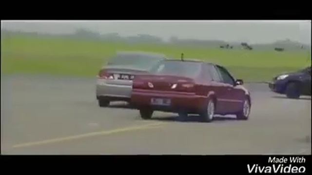 Persaingan Toyota Soluna, Vios, & Honda City!! смотреть онлайн
