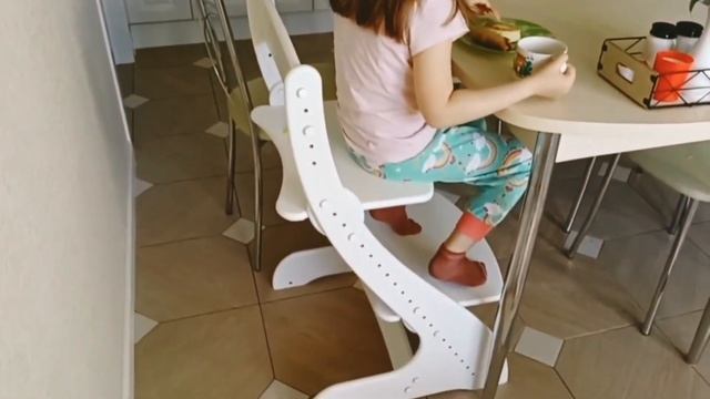 СВЕТОФОР?НОВИНКИ НЕДЕЛИ?ТОВАРЫ ДЛЯ ДОМА И КУХНИ?СТУЛЬЧИК ОТ МФ КУЗЯ смотреть онлайн