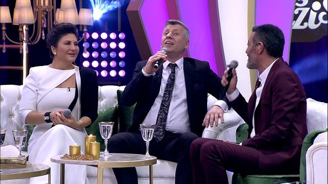 Yorgun Yıllarım - Hakan Altun & Cengiz Kurtoğlu & Metin Şentürk | Şarkılar Bizi Söyler | Performans смотреть онлайн