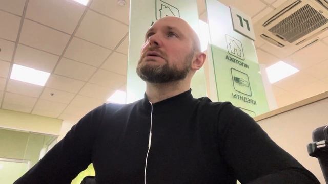 Лысоватый мужчина/актер Сергей Яковлев смотреть онлайн