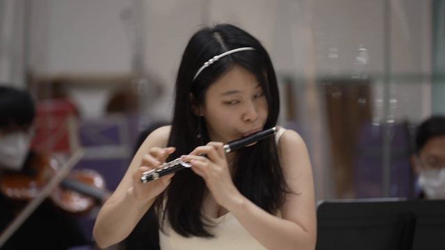 Piccolo Concerto, 2nd movement A. Vivaldi (Soloist: Rose Kwok Hoi Yan) Asian Chamber Orchestra смотреть онлайн