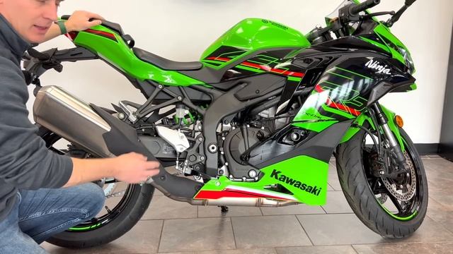 2023 Kawasaki ZX-4R and ZX-4RR - Complete In-Depth First Review! смотреть онлайн