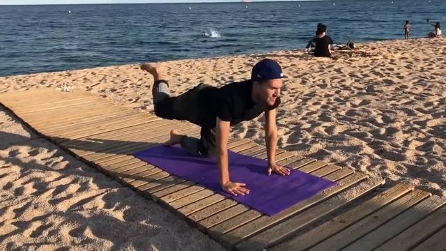 [12 МИН.] УТРЕННЯЯ ЛЕГКАЯ РАСТЯЖКА ‹ Хатха-Йога для начинающих смотреть онлайн