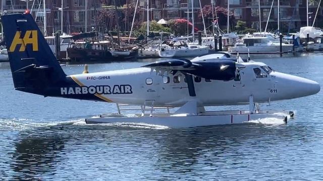 Thrilling Twin Otter Taxis to Take Off! смотреть онлайн