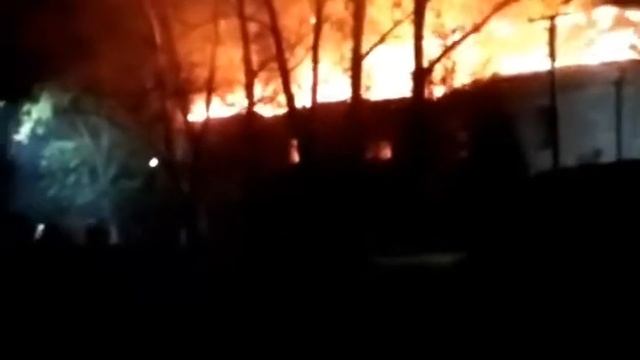 В Рязани горит 2х этажный дом смотреть онлайн