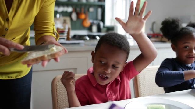 Childcare Workers Career Video смотреть онлайн