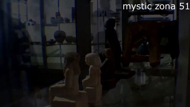 Засняли на камеру в музее призрака! Жесть смотреть онлайн