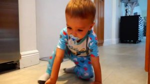 BAD BABY ДЕТИ ПРОТИВ ПАУКА GIANT SPIDER vs Girl Freaky Mommy Toy Freaks Kids Hidden Egg