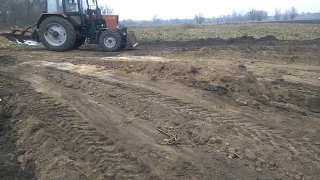 МТЗ 82 Розгортает бугры смотреть онлайн