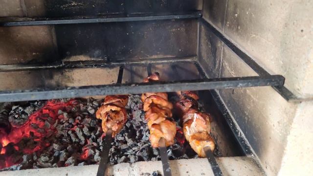 Дача - это удача, когда там есть барбекю и шашлындос смотреть онлайн