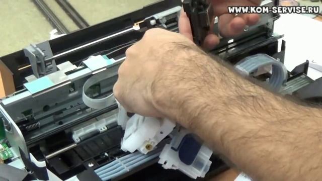 Как разобрать и собрать принтер Epson L100.  Как снять печатающую головку.