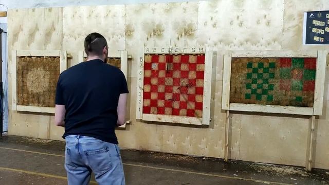 Метаю инструменты плотника + кое-что еще смотреть онлайн