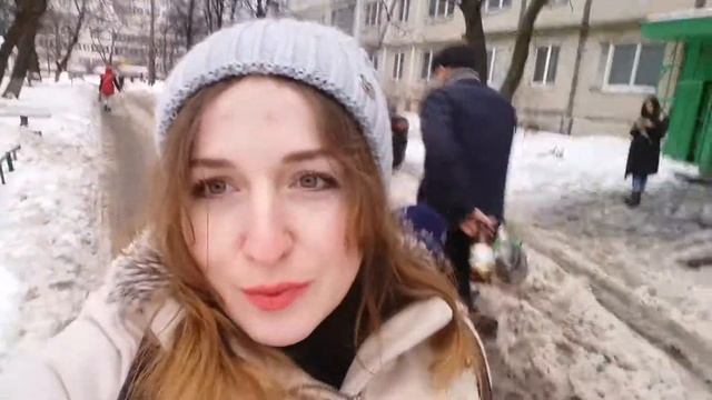 C детьми из детского сада домой Подарки для МЕНЯ 8 марта смотреть онлайн