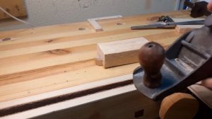 Строгание бруска в размер ручным рубанком