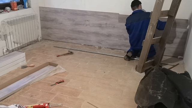 Ламинат НА Стену Своими Руками! На что Лучше Клеить? Стоит Ли Заниматься Этим? смотреть онлайн