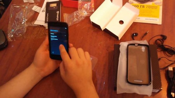 Prestigio MultiPhone 5453 Duo распаковка смартфона из местного магазина за 127 долларов