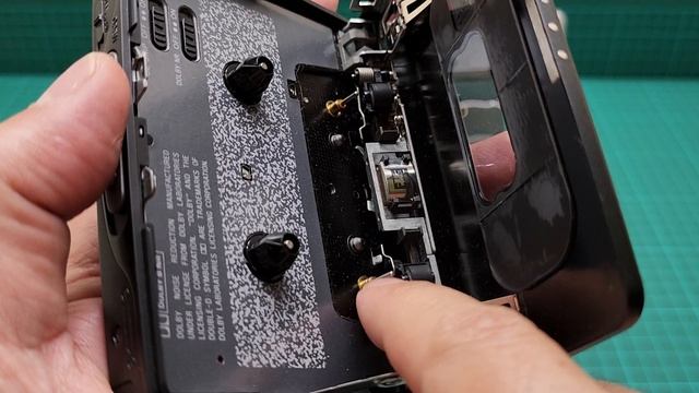 Sony WM-EX618 Personal cassette player Walkman review | inside look смотреть онлайн