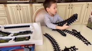 Распаковка новой игрушки - военный поезд 📦🚇