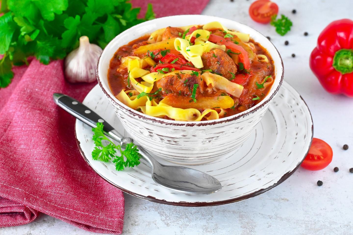 КАК ПРИГОТОВИТЬ ЛАГМАН ИЗ СВИНИНЫ КЛАССИЧЕСКИЙ смотреть онлайн