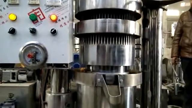 Маслопресс гидравлический 6YL 320 для получения растительных масел. смотреть онлайн