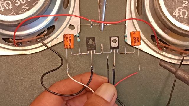 DIY DUAL CHANNEL AMPLIFIER WITH TRANSISTOR 13003 смотреть онлайн