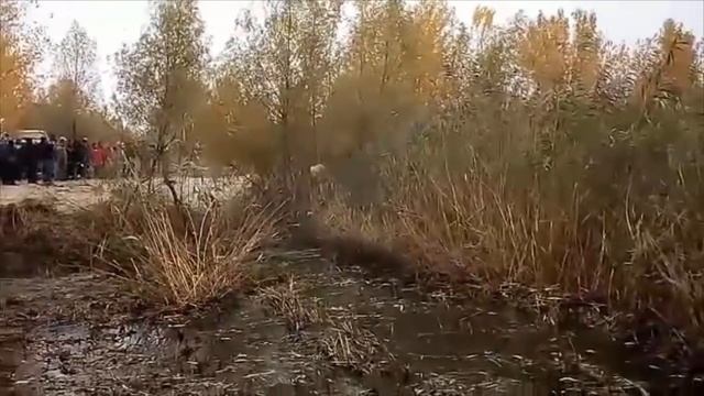 Трофи рейд , полный привод внедорожники 4х4, Плавающий уазик смотреть онлайн