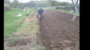 Посадка картофеля на мотоблоке МТЗ под плуг !!!!