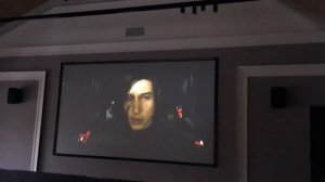 Можно ли смотреть проектор при дневном свете?