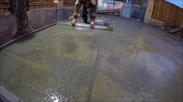 Заливка бетонной площадки