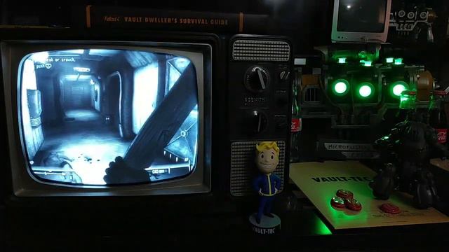 Fallout 3 on a 1969 Zenith CRT TV - Part 1 смотреть онлайн