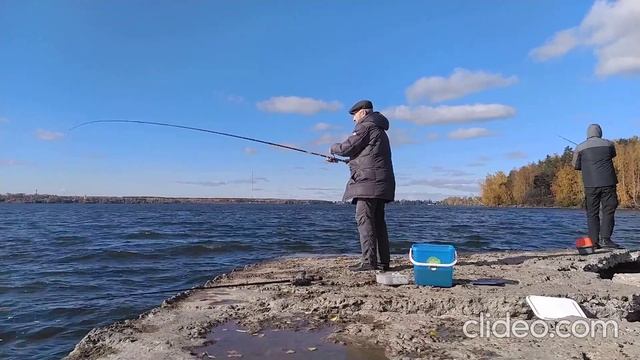 Рыбалка на Шарташе. 1.10.2021. смотреть онлайн