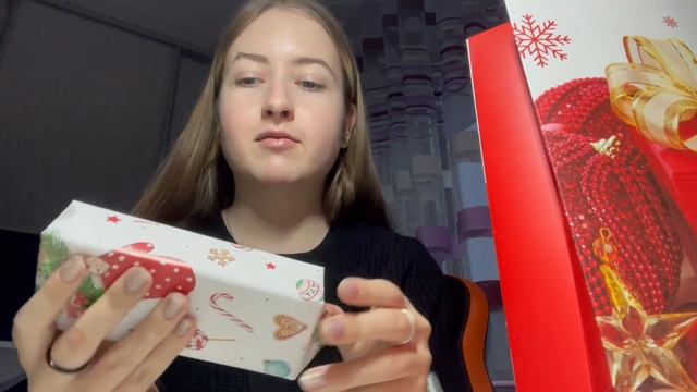 ПОДАРИЛИ ДРУГ ДРУГУ ПОДАРКИ!??!?! С НОВЫМ ГОДОМ!!!! смотреть онлайн