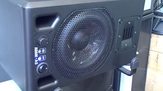 som profissional - Monitor studio Adam A5 смотреть онлайн
