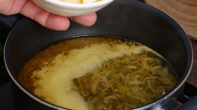 Polen wissen, wie man Suppe kocht mit Gurken! Köstliche polnische Fleischsuppe! смотреть онлайн