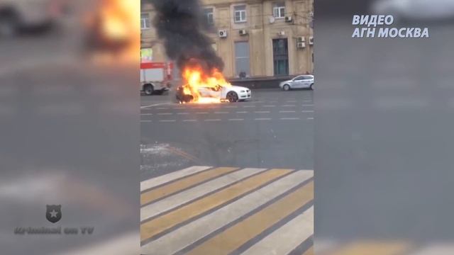 ВОЗГОРАНИЕ АВТОМОБИЛЯ BMW НА ПЕРЕСЕЧЕНИИ САДОВОГО КОЛЬЦА И УЛ. СТАРАЯ БАСМАННАЯ смотреть онлайн