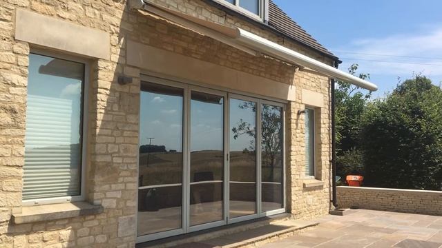 Automatic Sun Awning - Fabric, Daim Pique смотреть онлайн