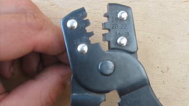 Как обжать (наклепать) обычную, дешевую автомобильную клемму на провод смотреть онлайн